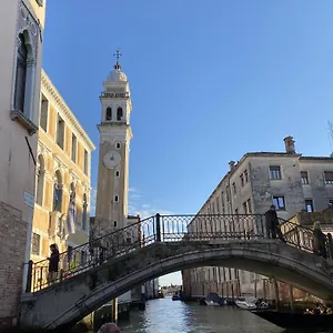 True 2 Bedrooms In The Heart Of Castello Apartment